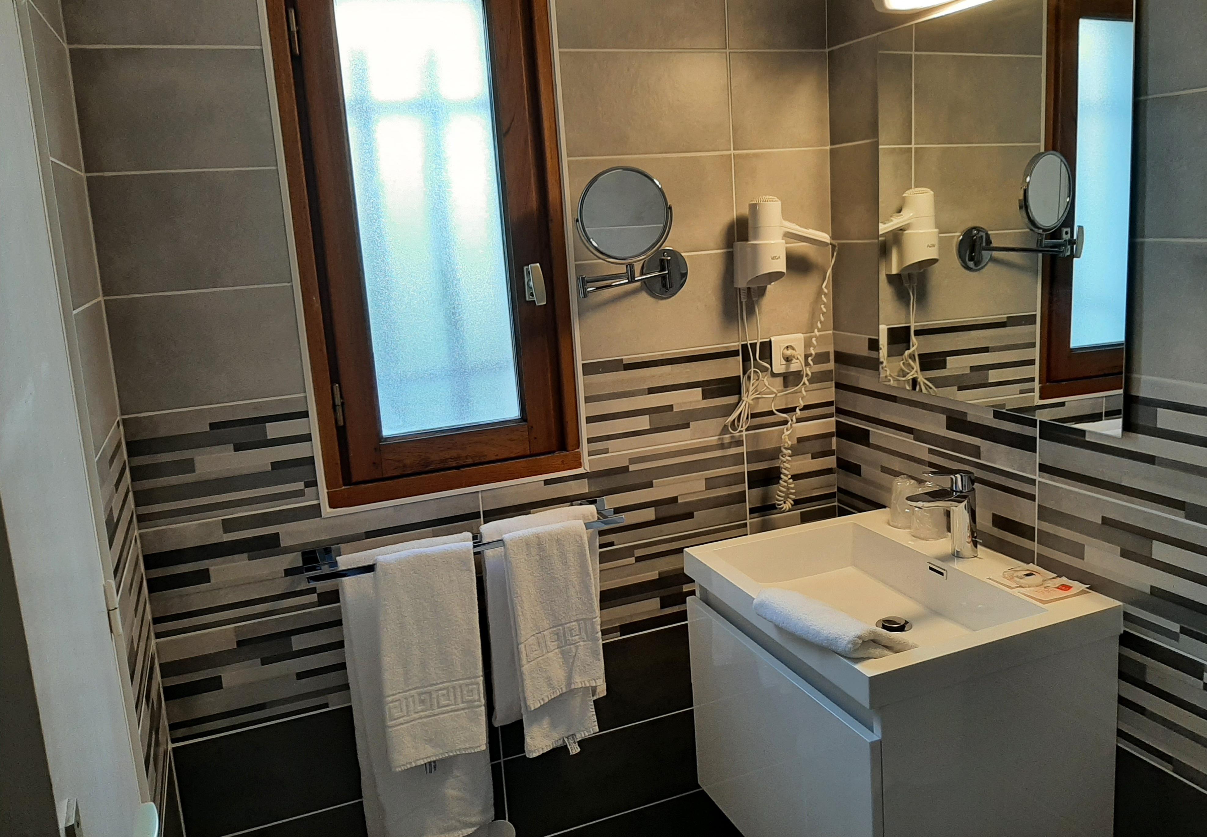 Sure Hotel By Best Western Saintes Zewnętrze zdjęcie